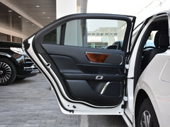2018款 2.0T 两驱尊享版