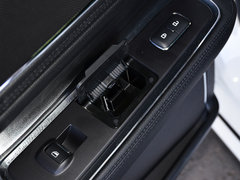 2018款 2.0T 两驱尊耀版