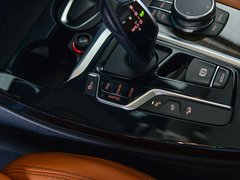 2018款 xDrive30i 尊享型 M运动套装