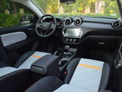 2018款 1.5T 户外版 CVT尊贵型