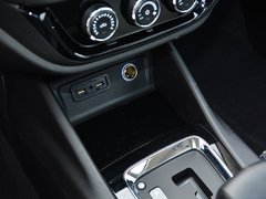 2018款 1.5T 户外版 CVT尊贵型