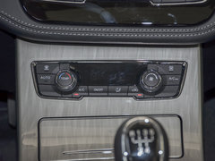 2018款 1.5T 手动豪华版