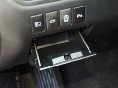 2018款 2.0T 四驱尊贵版 7座