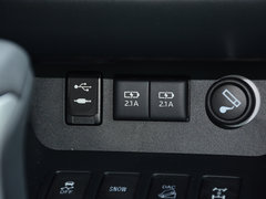 2018款 2.0T 四驱豪华版 7座