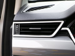 2018款 1.5L 手动智联尊贵型