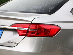 2018款 1.5L 手动智联尊贵型