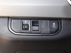 2018款 1.5L 手动智联舒适型