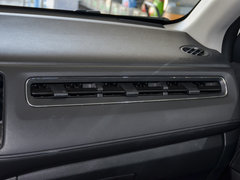 2017款 1.8L CVT两驱豪华型