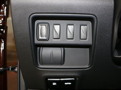 2018款 2.5L 两驱120周年限量版