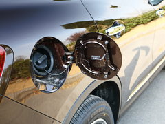 2018款 2.5L 两驱120周年限量版