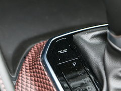 2018款 2.0L 两驱120周年限量版
