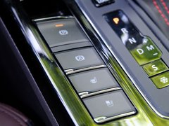 2018款 1.5T CVT豪华型