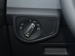2018款 230TSI 自动进取型