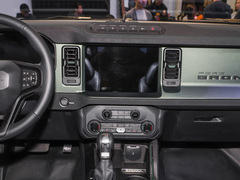 2024款 2.3T 荒地