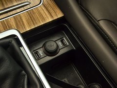 2018款 30T 智联网两驱至尊版