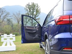 2018款 30T 智联网两驱至尊版