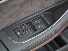 2018款 A8L 55 TFSI quattro豪华型
