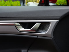 2018款 优雅版 1.8L 手动风尚型