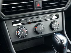 2018款 1.5L 自动舒适版