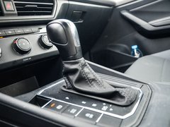 2018款 1.5L 自动舒适版