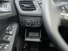 2019款 三厢 EcoBoost 180 自动锋潮型