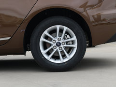 2019款 1.5L 手动质享型