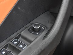 2019款 TD220 自动豪华型