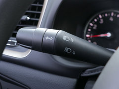 2018款 互联大屏版 180T 自动劲能版
