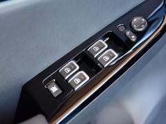 2018款 1.6L 自动豪华型