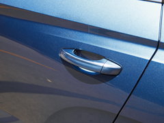 2018款 1.5L 自动舒适版 国V