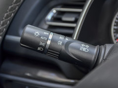 2018款 换代 蓝标 1.5T 自动豪华型