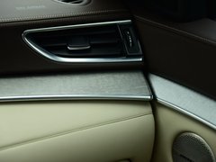 2018款 2.0T 四驱旗舰版