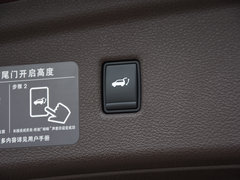 2018款 2.0T 四驱旗舰版