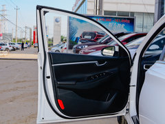 2018款 1.6L 自动逸享型