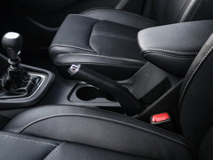 2018款 1.5L 手动精英型 国V