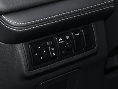 2018款 1.8L 手动4G互联尊贵型