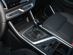 2018款 1.8L 手动4G互联尊贵型