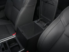 2018款 1.8L 手动4G互联尊贵型