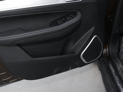 2018款 1.8L 手动4G互联尊贵型