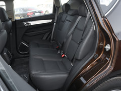 2018款 1.8L 手动4G互联尊贵型