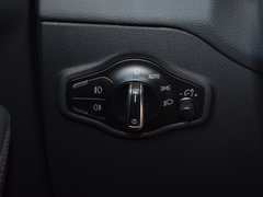 2018款 典藏版 40 TFSI 技术型                      