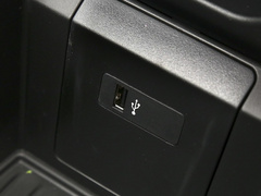2019款 220i 领先型