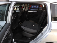 2019款 220i 领先型