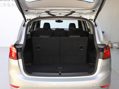 2019款 220i 领先型