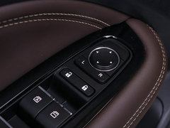 2019款 235T 手动舒适版