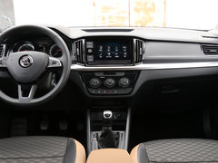 2018款 1.5L 手动舒适版 国V