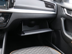2018款 1.5L 手动舒适版 国V