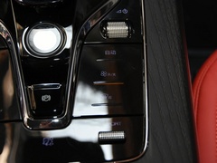 2020款 EV 四驱高性能版旗舰型
免税
