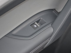 2018款 40 TFSI 荣享时尚型 国V