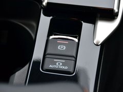 2018款 1.5T CVT两驱无畏版